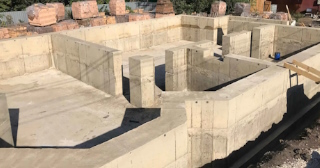 Фундамент с цокольным этажом под ключ заказать в Холмске - фундамент цокольный этаж под ключ цена от 7272 руб за м2